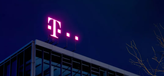 T-Mobile���⵽SIM�������������������û���Ϣ�ٴ�й¶.png